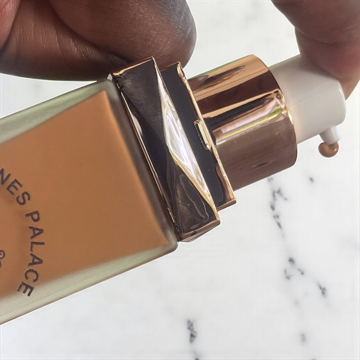 PURE MATTE LIQUID COVERAGE FOUNDATION